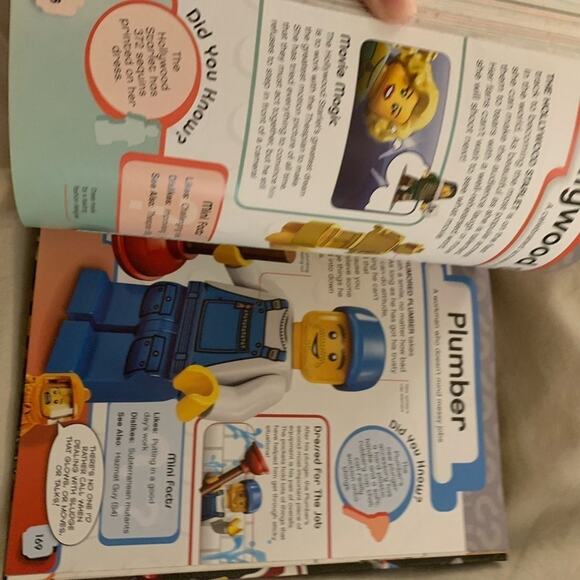 Lego Minifigures character encyclopedia hardback book - Picture 3 of 6
